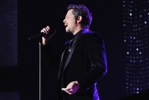 ¡Y salió Alejandro Sanz al escenario!