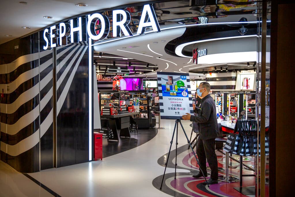 Sephora informó que la empresa siempre ha cumplido con las leyes de privacidad en el Estado Dorado y que el pago del acuerdo no debe relacionarse con incumplimiento de la ley, ya que la empresa da opción a los clientes sobre la venta de sus datos, desde noviembre.
<br>
