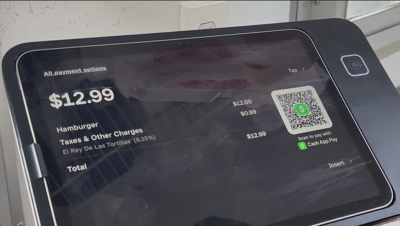 ¿Recibes pagos por Zelle o Cash App? Esto te evitar problemas con IRS