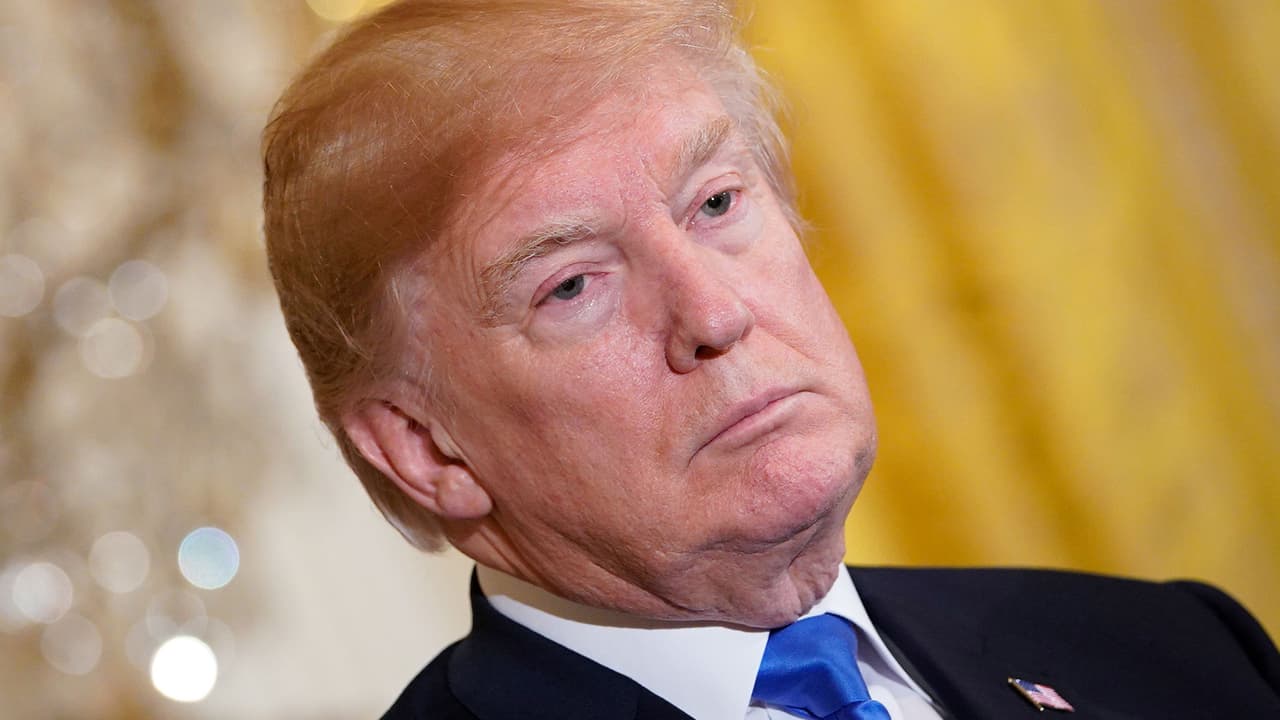 Trump sorprende al anunciar un plan para proteger empleos en China 