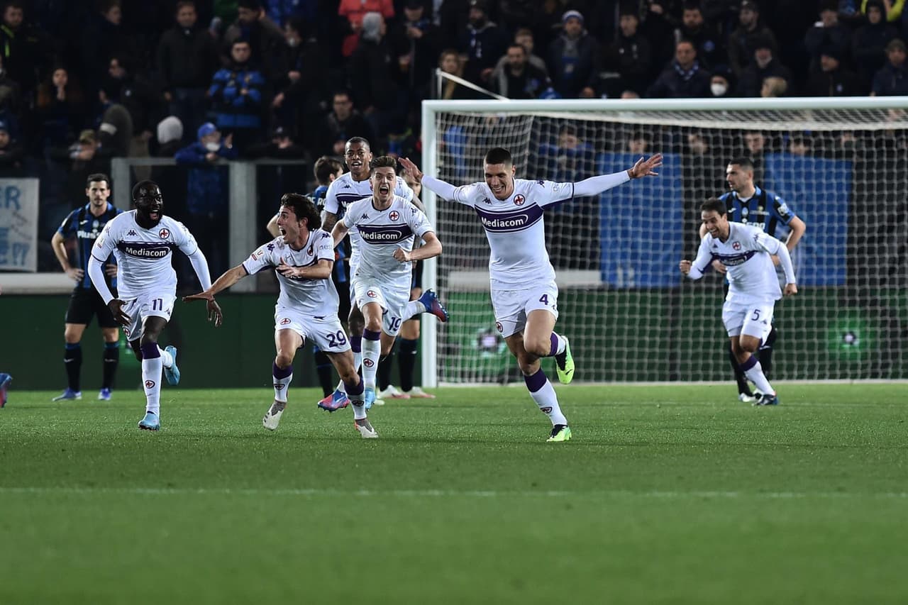 La Fiorentina derroto 3-2 al Atalanta y califica a las semifinales de la Coppa Italia. Zappacosta y Boga anotaron para los de La Dea, mientras que Piatek se lució con doblete y Milenkovic anotó el tanto de la diferencia y el triunfo para la Fiore.