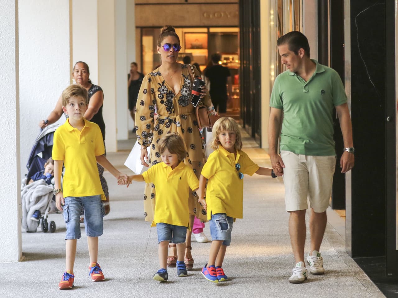 Estaban con Mateo y Claudio y Alexis, los hijos de Fernando de su anterior unión.
