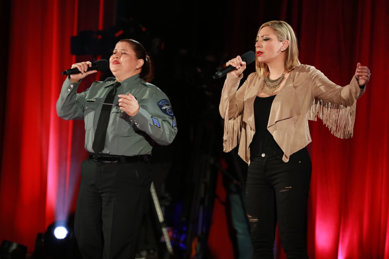 Al llegar a La Reina de la Canción, Olivia se integró al Team Horóscopos.