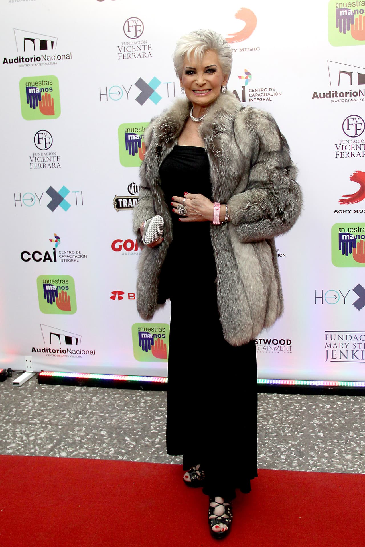 "Yo le escribí (una canción) precisamente, hace muchos años, a Marcos Valdés, que 
<b>es mi sobrino y que es gay"</b>, dijo la compositora al programa 'Ventaneando' en aquel entonces.