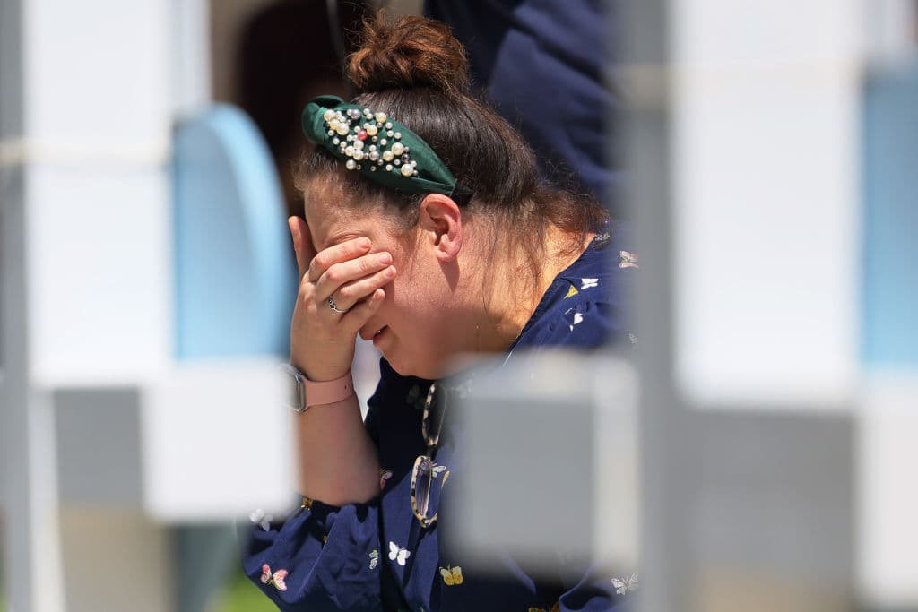 Los 
<a href="https://www.univision.com/local/houston-kxln/houston-texans-donan-familiares-victimas-tiroteo-uvalde" target="_blank">Houston Texans</a> donaron 400,000 dólares a las familias. Los jugadores del equipo fueron quienes lideraron la donación y se unieron para recaudar $200,000, mientras la organización donó el resto.