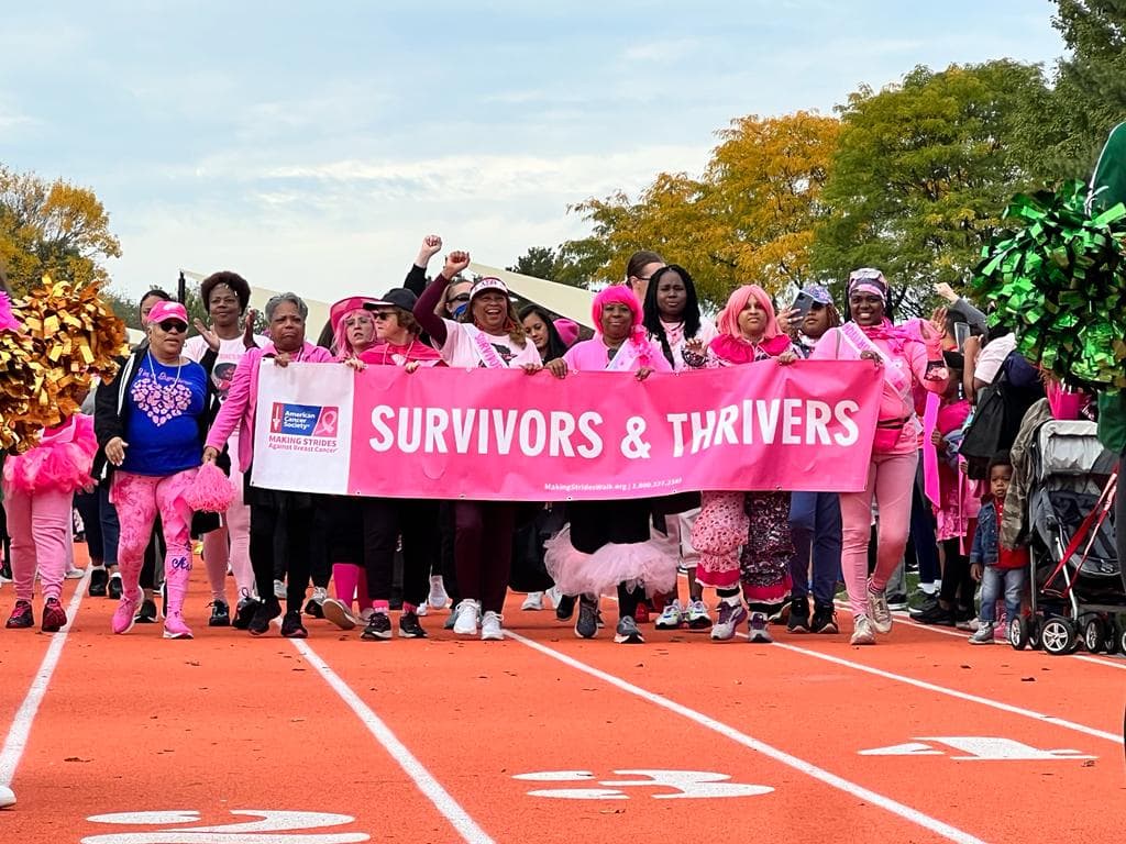 Brindando una comunidad de apoyo para valientes sobrevivientes de cáncer de mama y pacientes con cáncer de mama metastásico, cuidadores y familias por igual. Este año, Avanzando a Pasos Agigantados Contra el Cáncer de Mama® celebra su 30 aniversario y se llevará a cabo en más de 150 comunidades en todo el país.
<br>
<br>