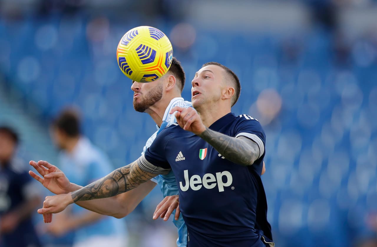Juventus y Lazio terminan con empate en partido que parecía llevárselo los de la 'Vecchia Signora'. Cristiano Ronaldo le daba la ventaja a su equipo, pero al último minuto, en un toque de genialidad, Felipe Caicedo les roba un punto y anota gol al minuto 95 durante la Jornada 7 de la Serie A.