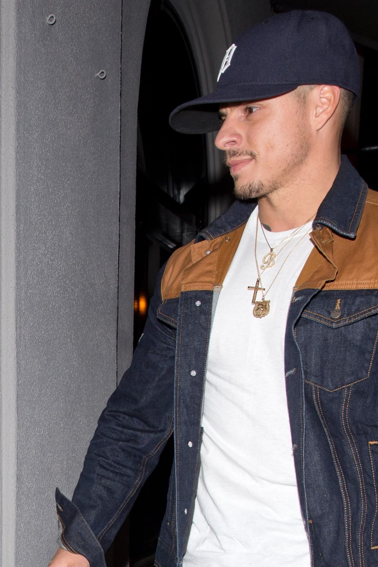 Casper, por su parte, tenía otros planes en el restaurante, aunque no está claro quién o quiénes eran sus acompañantes.