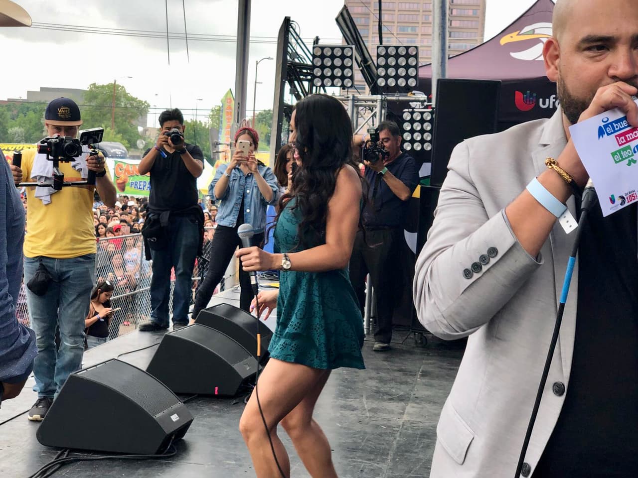 <b>La Jirafita</b> disfrutó cada momento del festival y no paró de bailar con la música de El Recodo, La Adictiva, El de la Guitarra y muchos otros artistas.