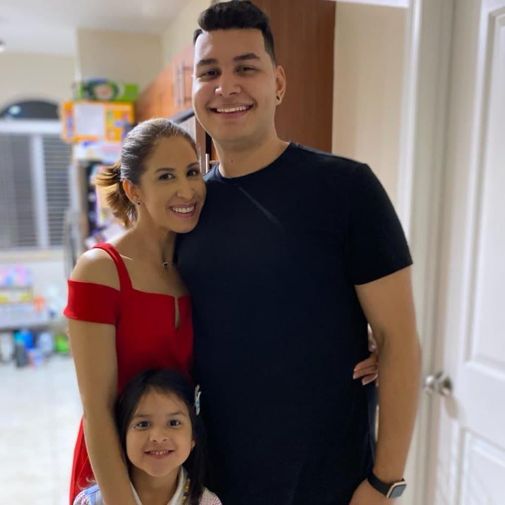 Jesús, Sofía y Camilia son afortunados de tener una mamá como Elyangelica González y ella también se llevó los aplausos de todos sus compañeros del show.