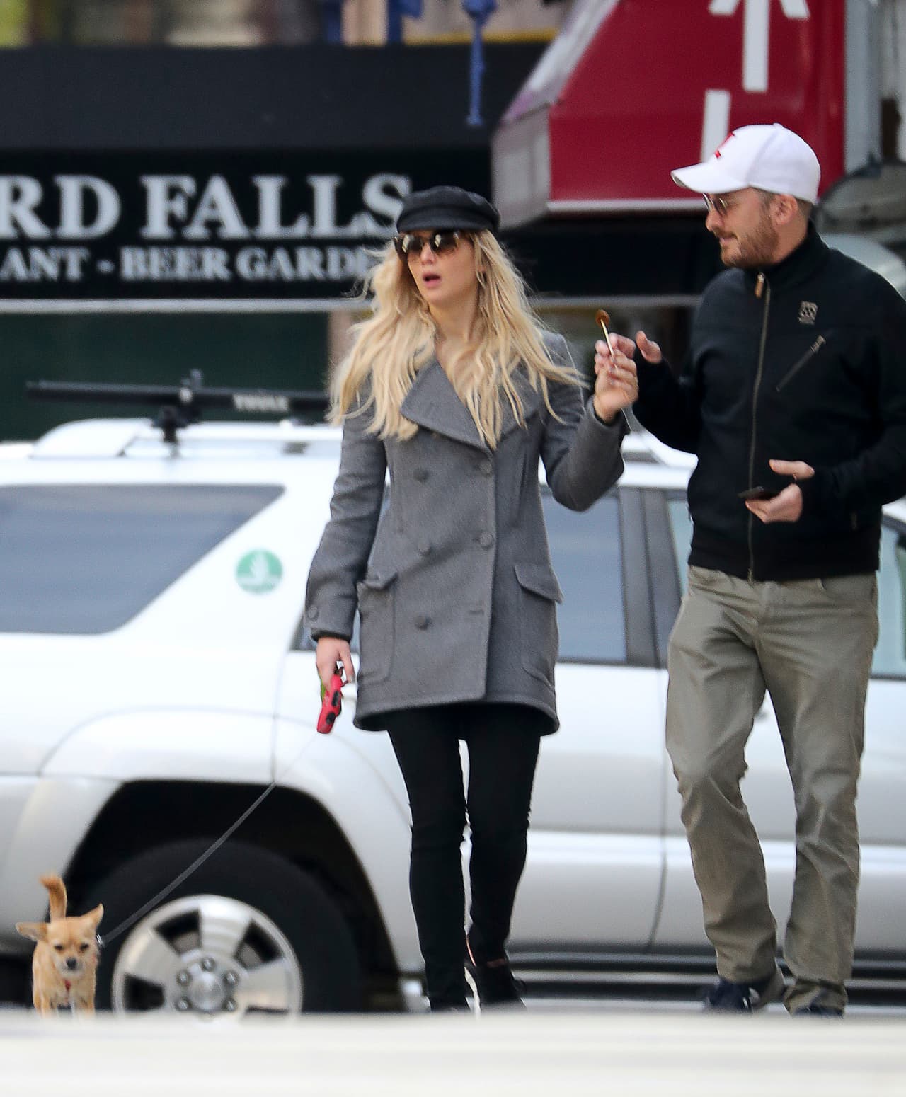 ¡Alerta de Cupido! Ya tenemos fotos de Jennifer Lawrence paseando con su nuevo novio, el director de cine Darren Aronofsky.