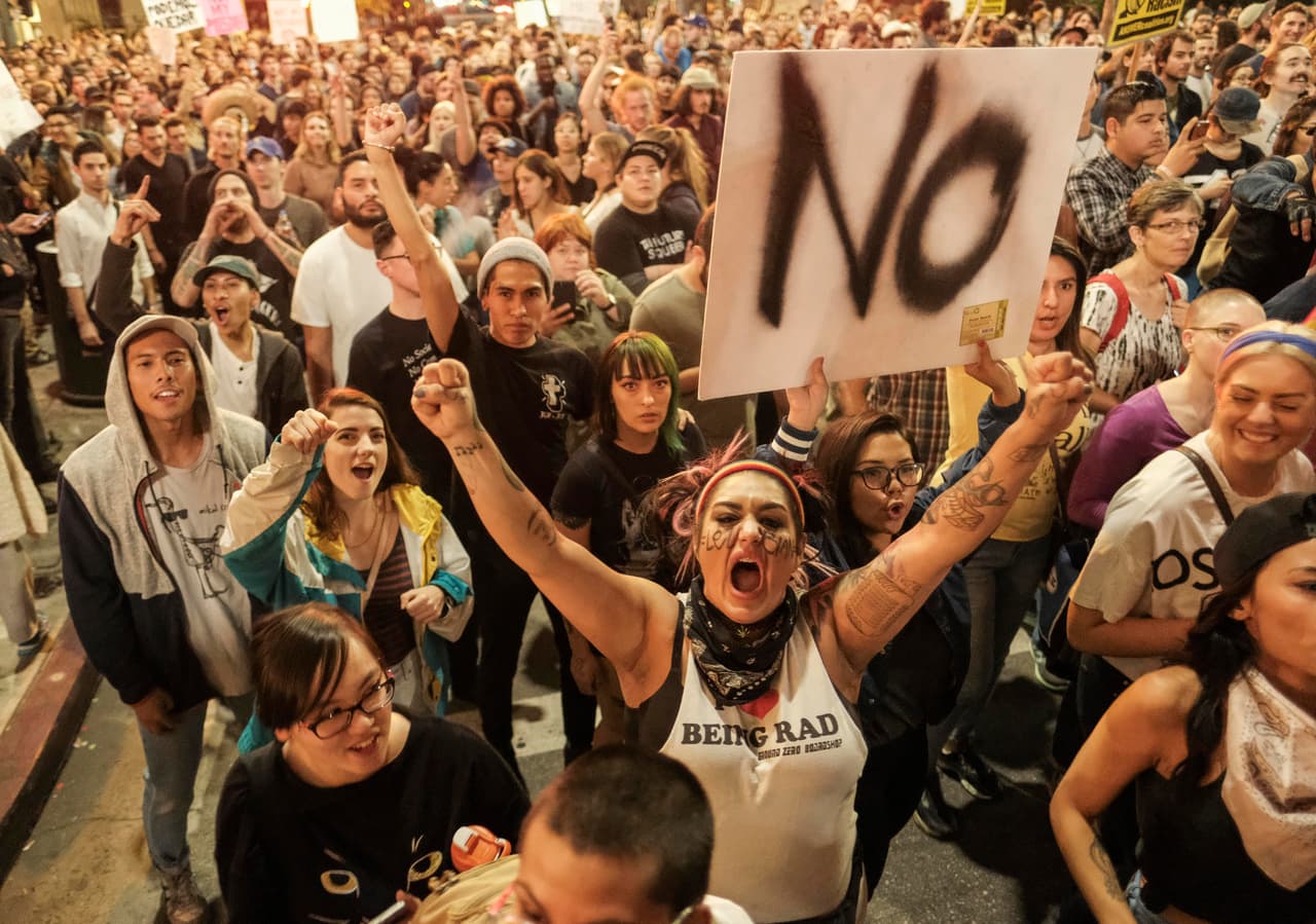 <b>Los Ángeles. </b>Varias de las ciudades de California presentaron protestas. En este estado Donald Trump no pudo ganar los votos del colegio electoral.