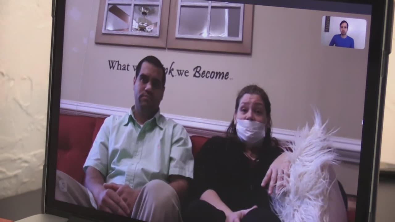 Familia hispana que contrajo el coronavirus en el funeral del abuelo siguen sin recibir atención médica