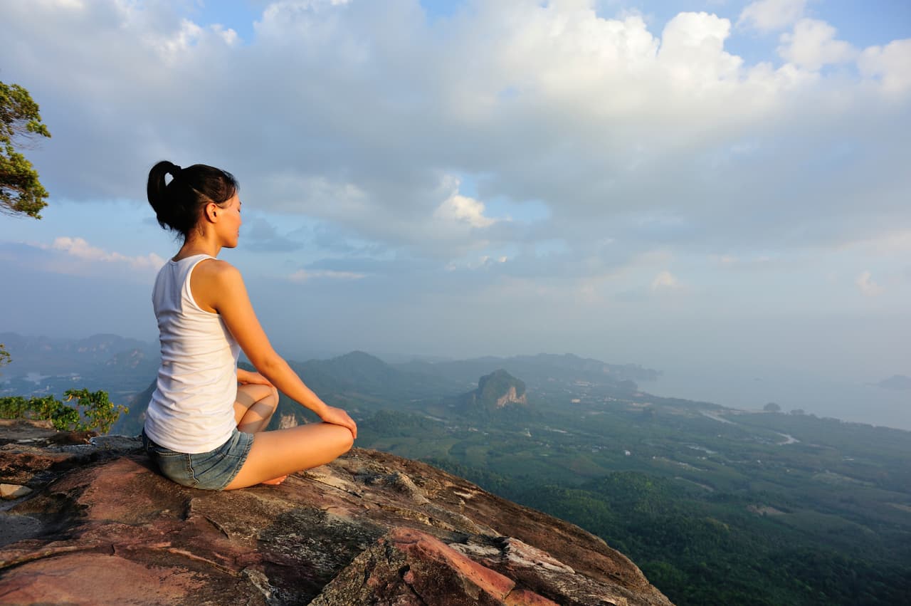 ¿Lo mejor? La vieja recomendación: tomar a las gentes como son y no como quisieras que fueran. Esa actitud es la que mejor te conviene dentro del plano amoroso en este mes de octubre y en noviembre. En este Mes del Jabalí o Cerdo se acentúa tu compatibilidad amorosa con el Buey.