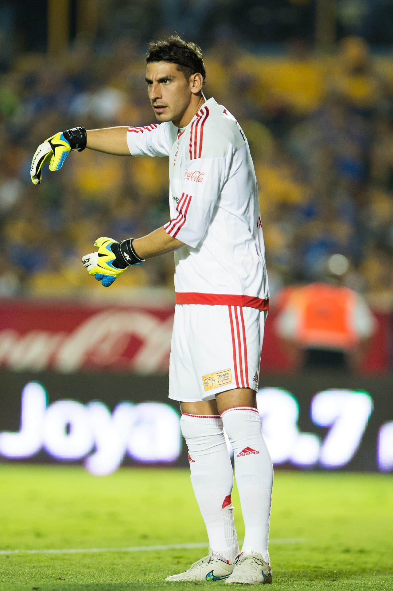 Nahuel Guzmán: 'Vamos a dejar la piel dentro de la cancha'