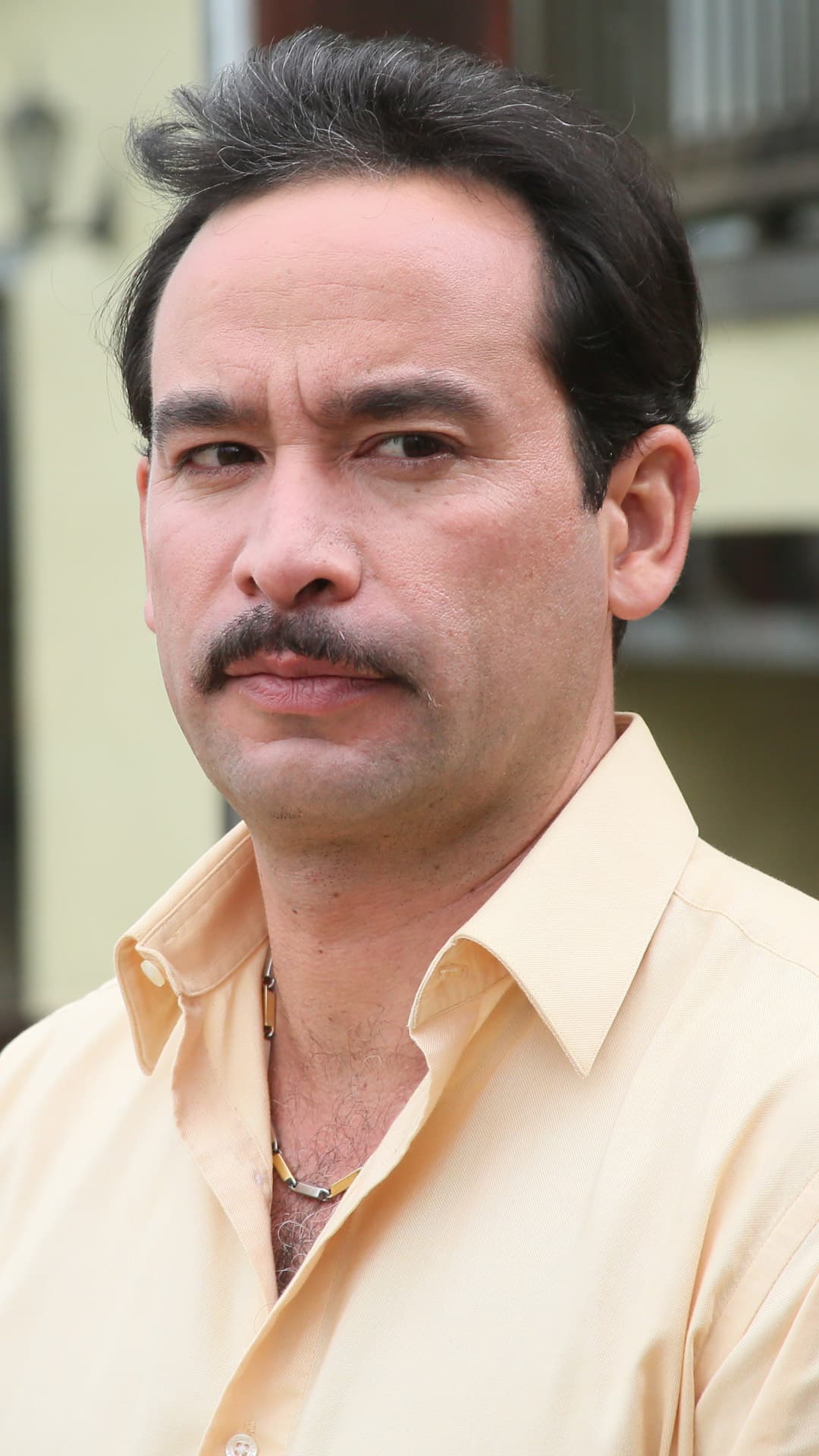 El actor 
<b>Paul Choza</b> interpreta a '
<b><a href="http://www.univision.com/series/el-chapo/paul-choza-es-el-chente-en-el-chapo" target="_blank">El Chente</a></b>'. Queda al frente de uno de los más importantes cárteles del narcotráfico.