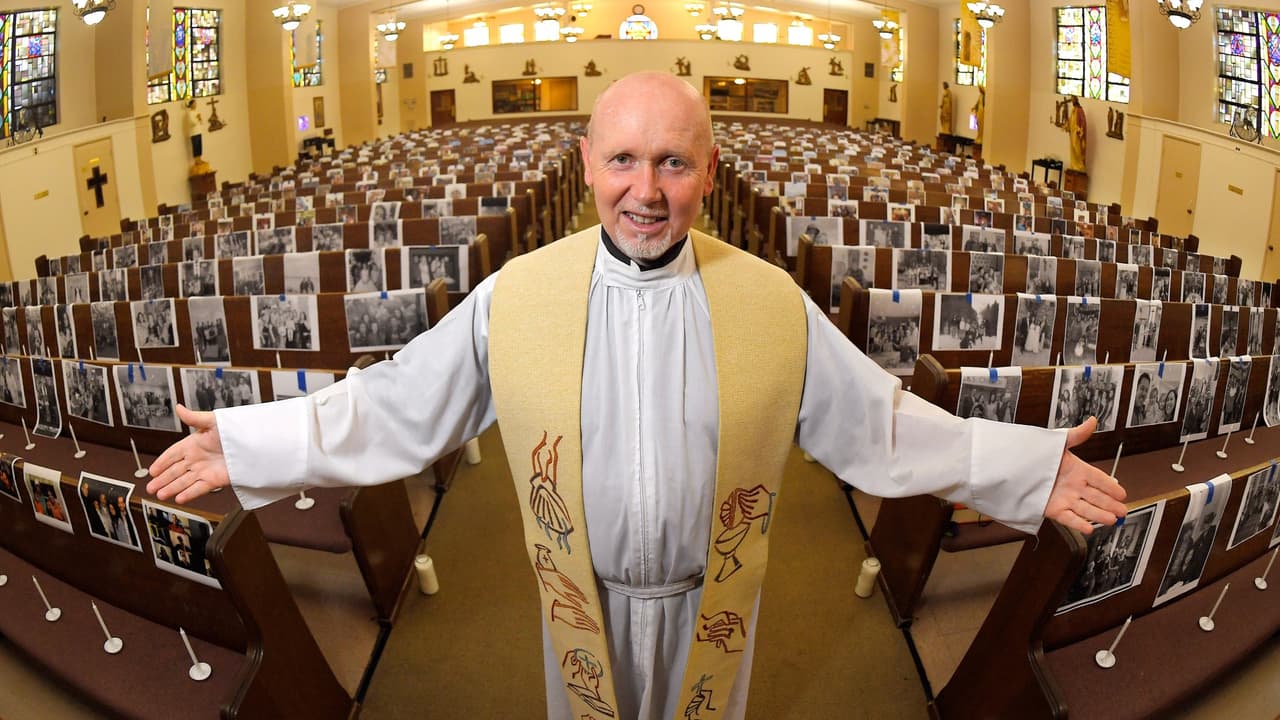 California da luz verde para reabrir iglesias pese a vínculos entre eventos religiosos y nuevos brotes de coronavirus