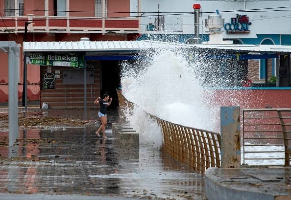 Servicio Nacional de Meteorología advierte sobre alto riesgo de corrientes marinas e inundaciones costeras