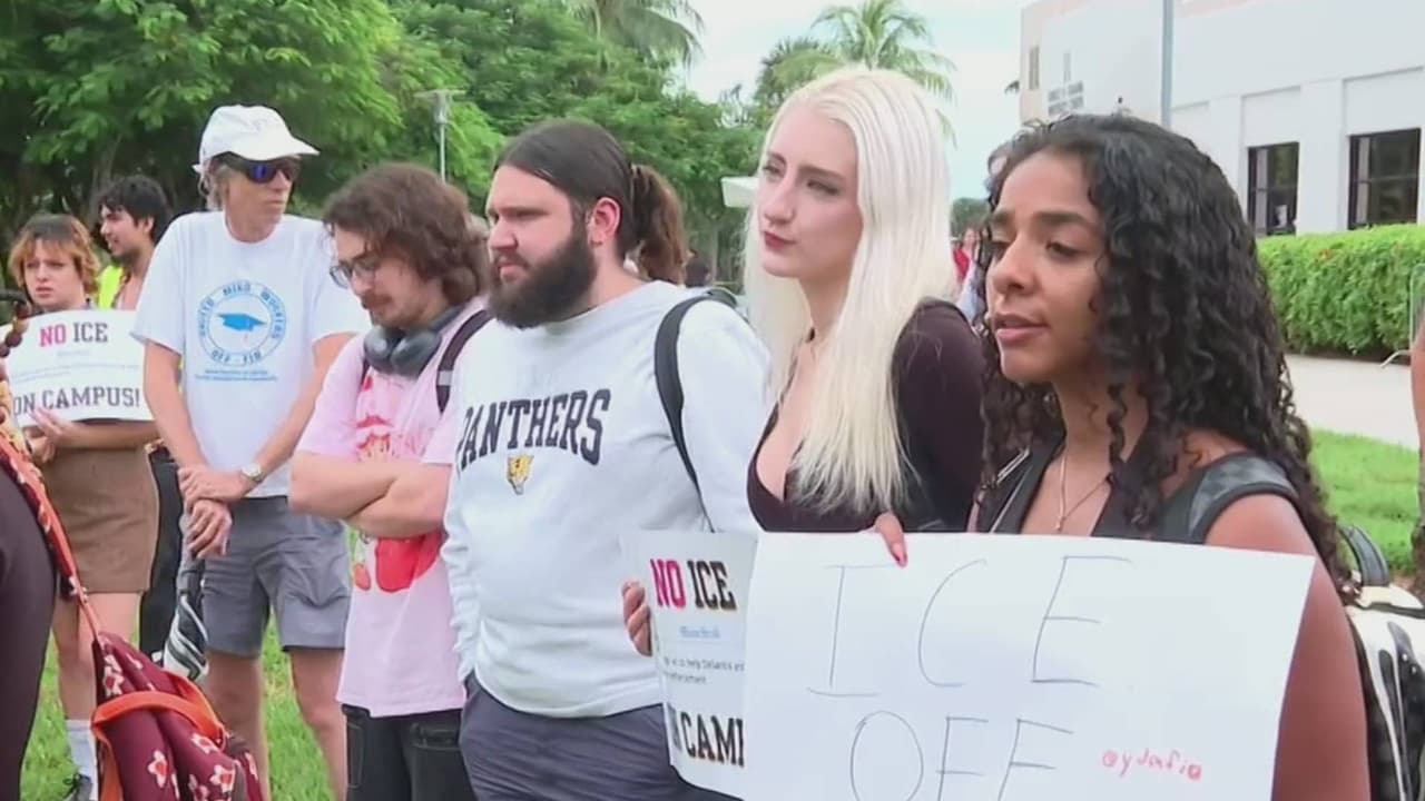 Estudiantes y profesores de FIU protestan contra acuerdos de la universidad con ICE