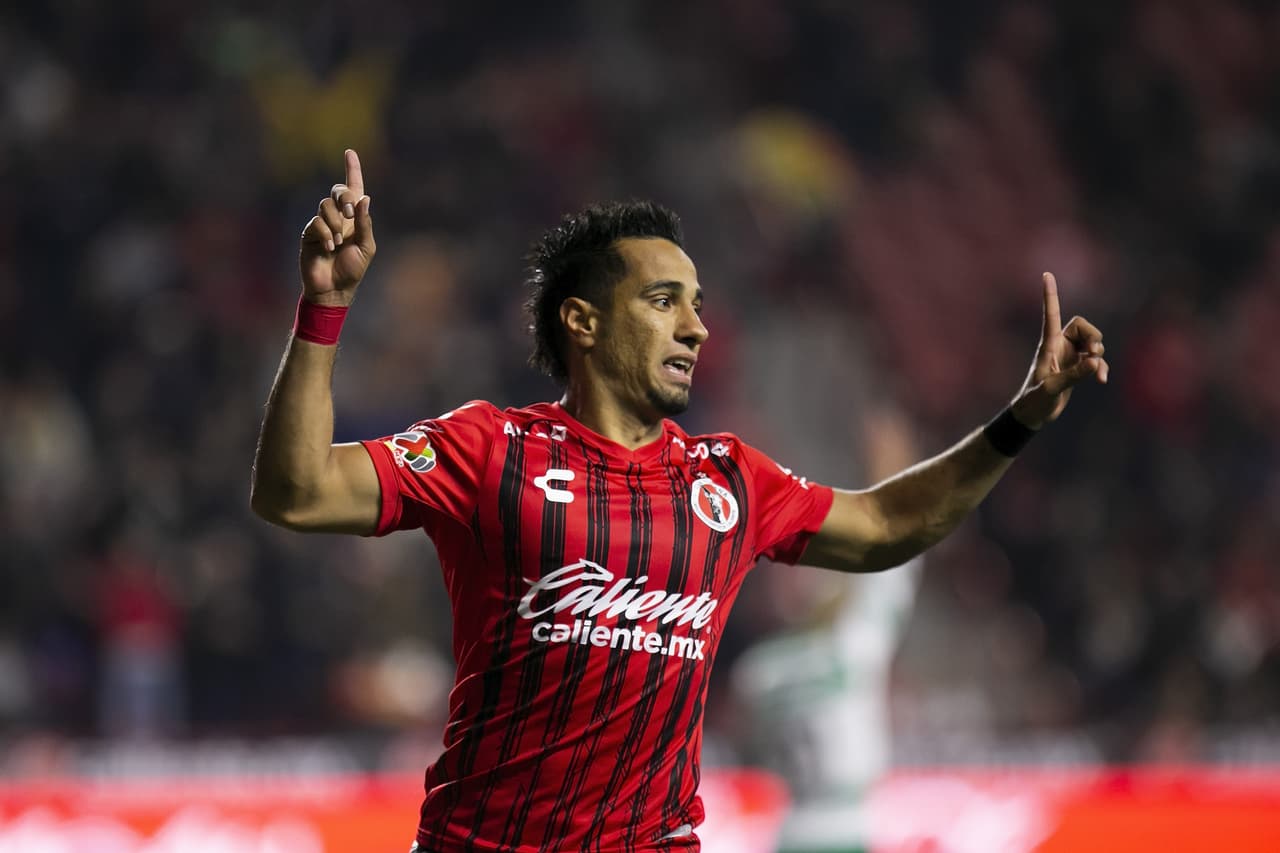 <b>9.- CAMILO SANVEZZO</b>
<br>- Equipos: Querétaro (53 goles) y Tijuana (6 goles)
<br>- Torneos: Clausura 2014 - Clausura 2020
<br>- Goles: 59