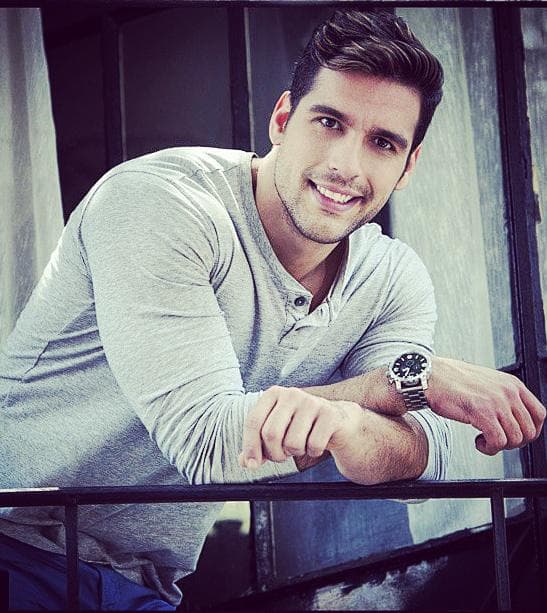 Enciendió la pantalla interpretando a "Ari", un bomboncito muy ambicioso.