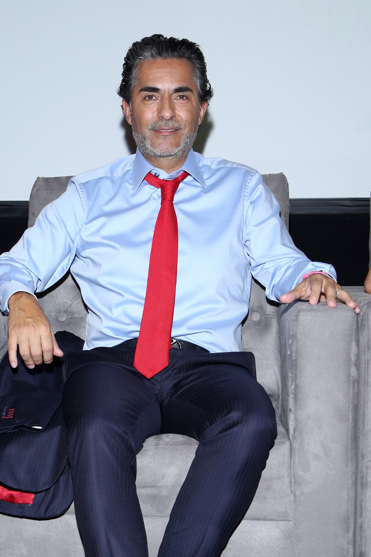 "Estoy muy emocionado, contento y estar esperando qué me tiene deparada la vida. Estoy muy contento emocionalmente, en cuanto a la pareja,
<b> creo que me he enamorado</b>", admitió.
<br>