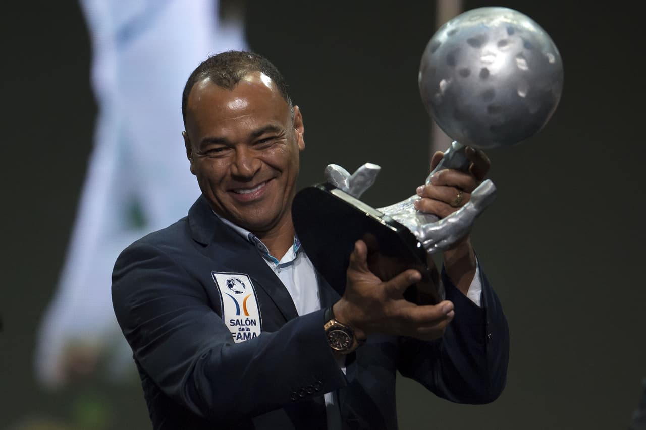 Marcos Evangelista de Moraes, mejor conocido como Cafú, ha hecho una labor loable fuera de las canchas tras su retiro. El Campeón del Mundo en 2002 fue condecorado como parte del Salón de la Fama.