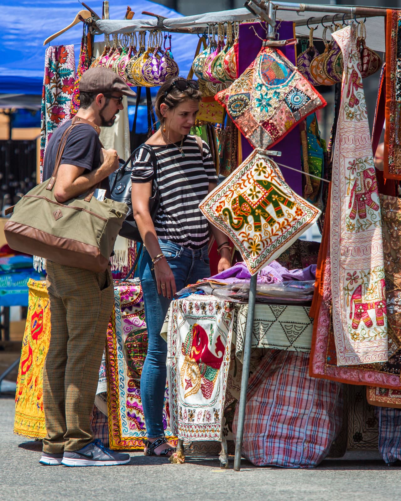 Un penthouse dúplex de tres habitaciones y dos baños.