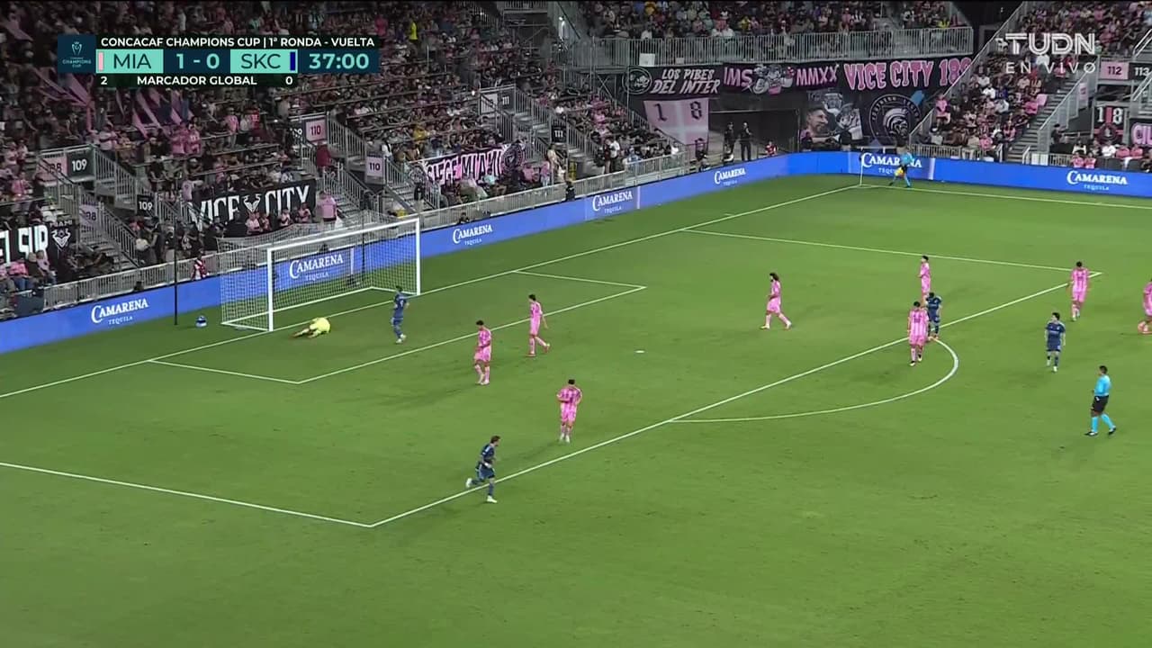 ¡TIRO ATAJADO! disparo por Shapi Suleymanov.