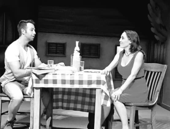 Diego de Erice escribió junto a esta imagen: "Foto de antier, donde estaba feliz de tenerte así de cerca. Feliz de disfrutar tú talento,tu magia. Estaba feliz compartiendo risas,textos,público. Estaba Feliz de poderte presumir!
<br>“Saben quién está en mi obra?La increíble @maruduenas!!” Hoy te extraño. Hoy no estoy Feliz. QDEP".