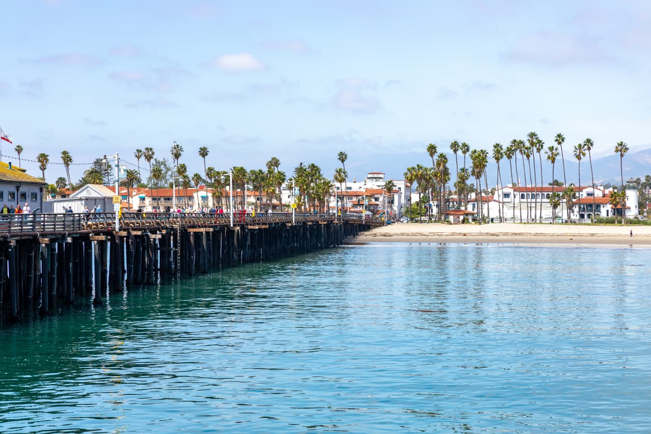 <h2 class="cms-H2-H2"><b>7. Condado de Santa Barbara</b></h2>
<br>Índice de felicidad: 7.24
<br>
<br>Se ubica al sur de California y su población es de 448.229 habitantes, según la Oficina del Censo de los Estados Unidos. La sede del condado es la ciudad de Santa Bárbara.