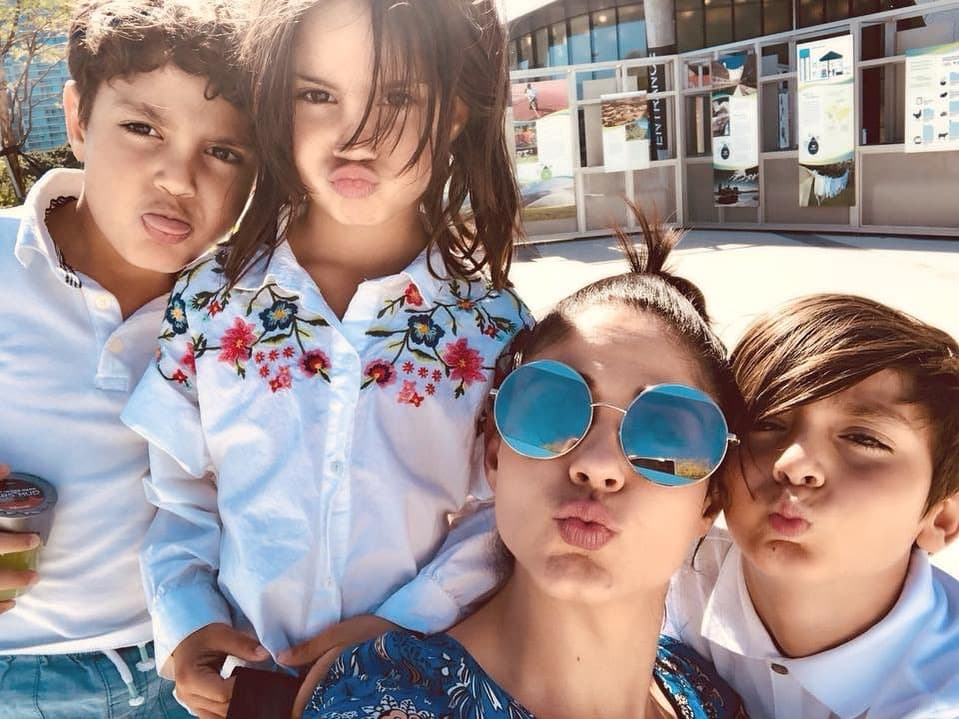 Astrid se contagia de la alegría y sueños de los chicos que les han cambiado la vida.