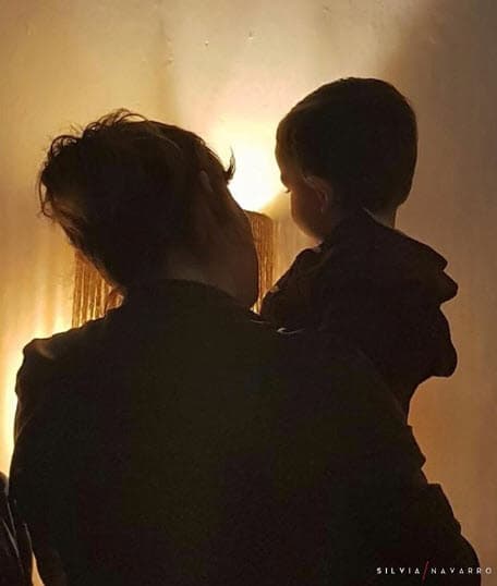 La llegada de León dio un giro radical a la vida de Silvia Navarro.