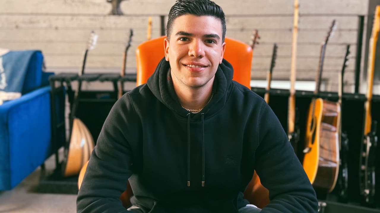 Carlos Arrieta se ha destacado en el ámbito de Artistas y Repertorio (A&R) y Producción Ejecutiva.