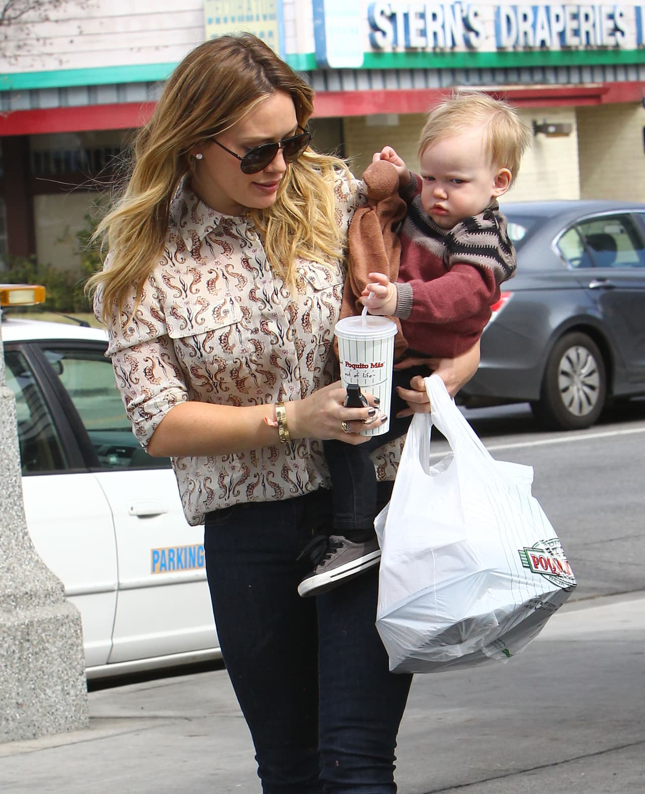 Luca y Hilary Duff suelen disfrutar de una refrescante soda cuando se trata de una tarde familiar.