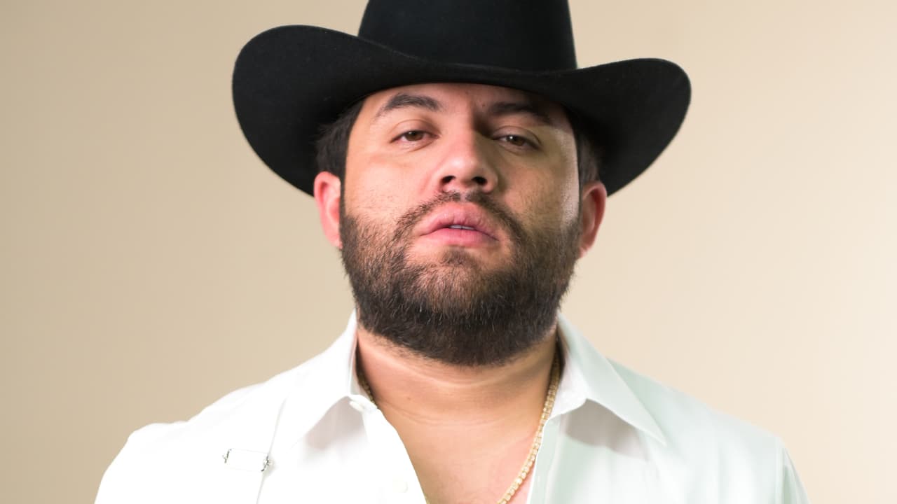 Luis R Conriquez nominado Nuevo Artista Del Año Latin AMAs 2023