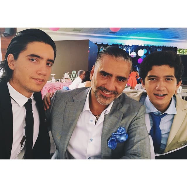 Mientras que Emiliano y Valentina fueron producto de su relación con su ex novia de origen colombiano, Ximena Díaz.