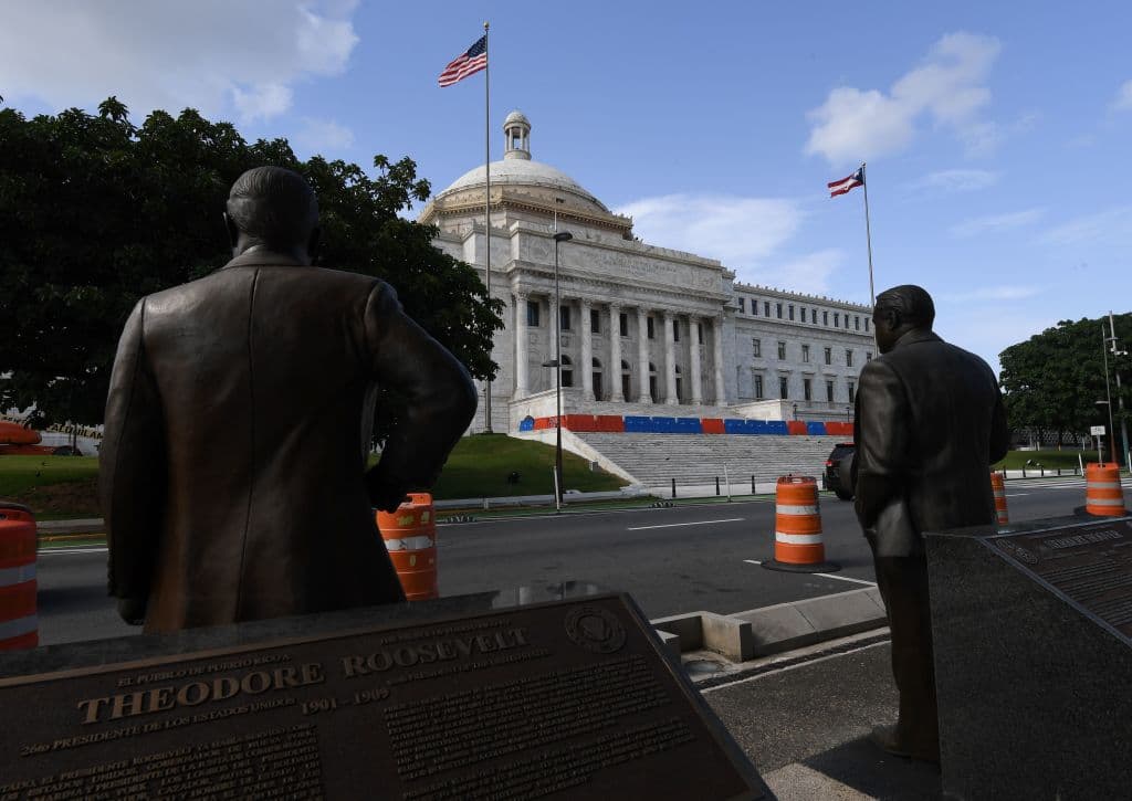 La polémica propuesta de Jenniffer González para levantar una estatua de Trump en Puerto Rico