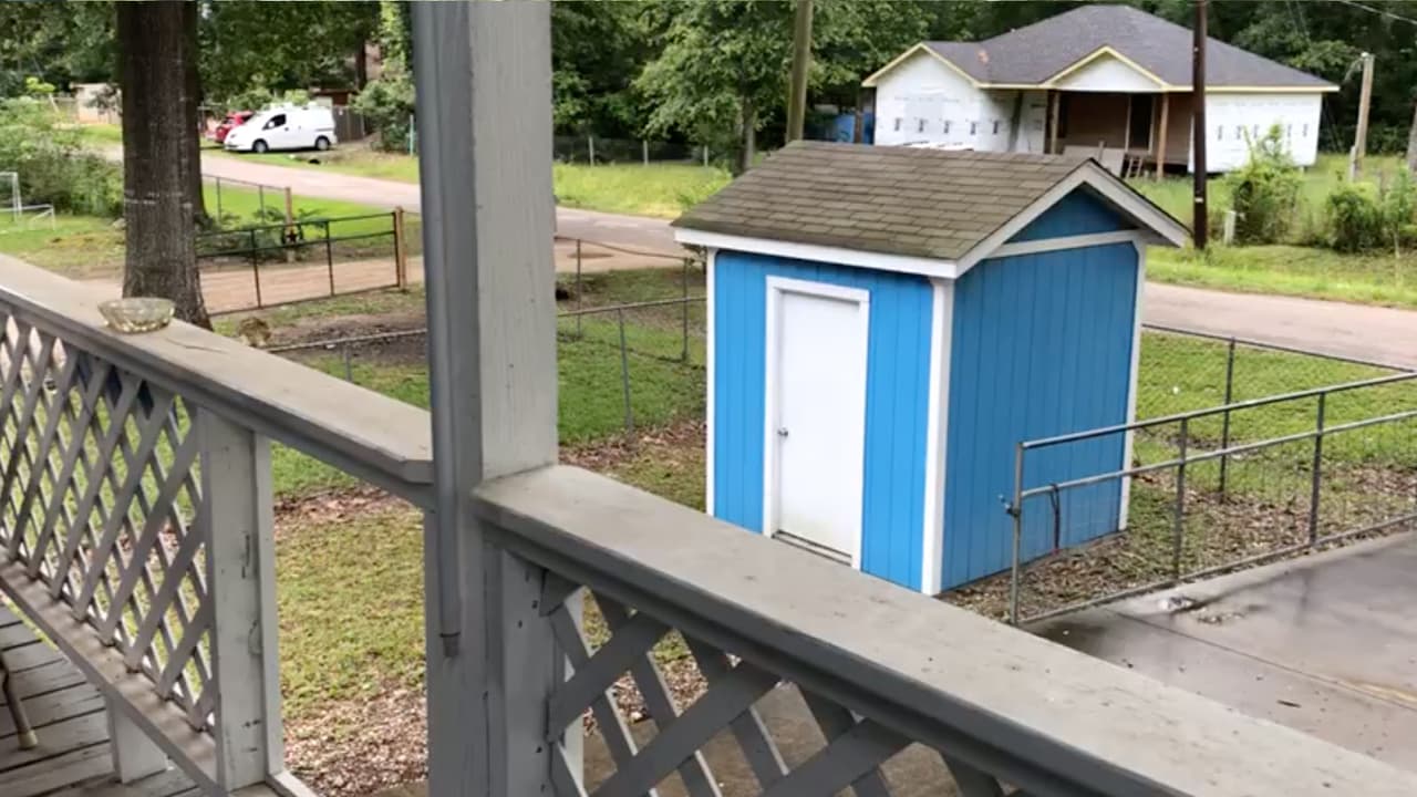 El hombre que fue identificado por las autoridades como Jason Dunn, fue hallado en la zona de New Caney el miércoles 13 de mayo.