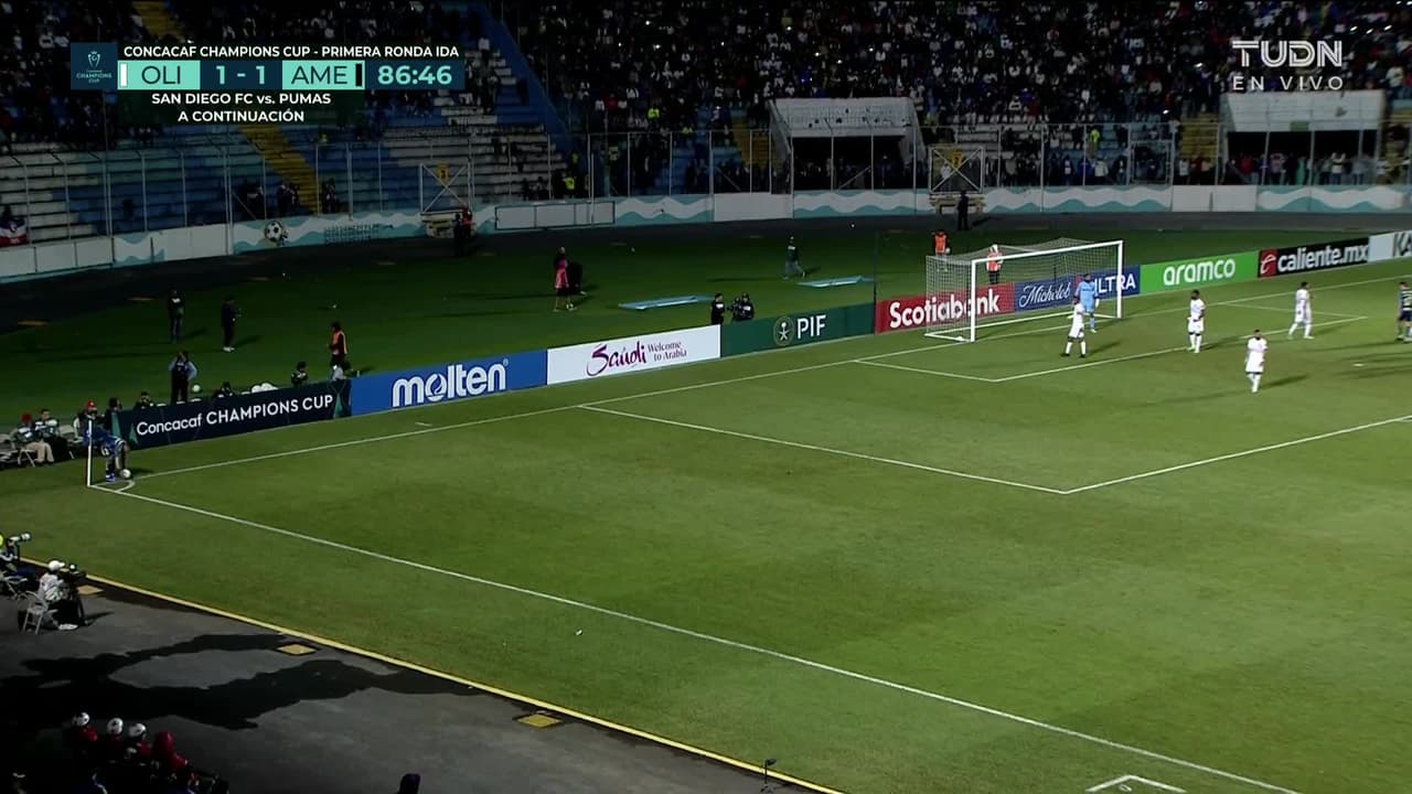 ¡TIRO ATAJADO! disparo por Brian Rodríguez.