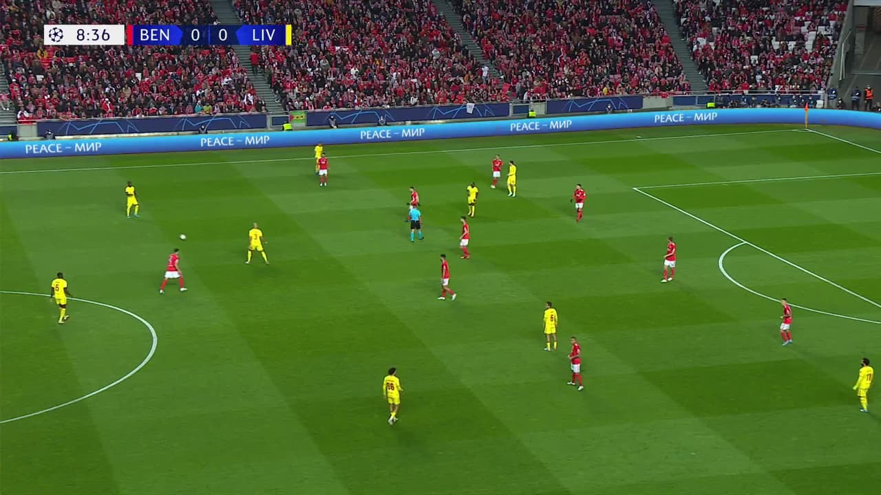 ¡TIRO ATAJADO! disparo por Mohamed Salah.