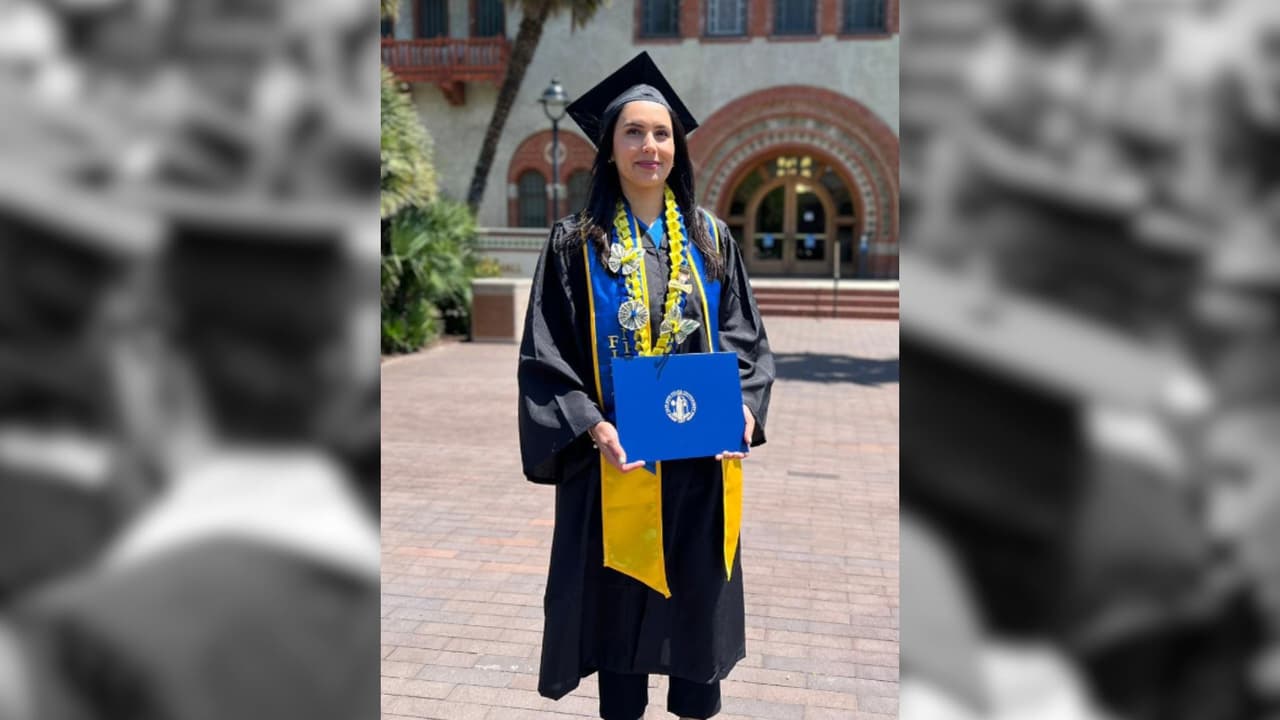 Carla Linan, se graduó de San Jose State University.
<br>Mes de nacimiento: 04/1988