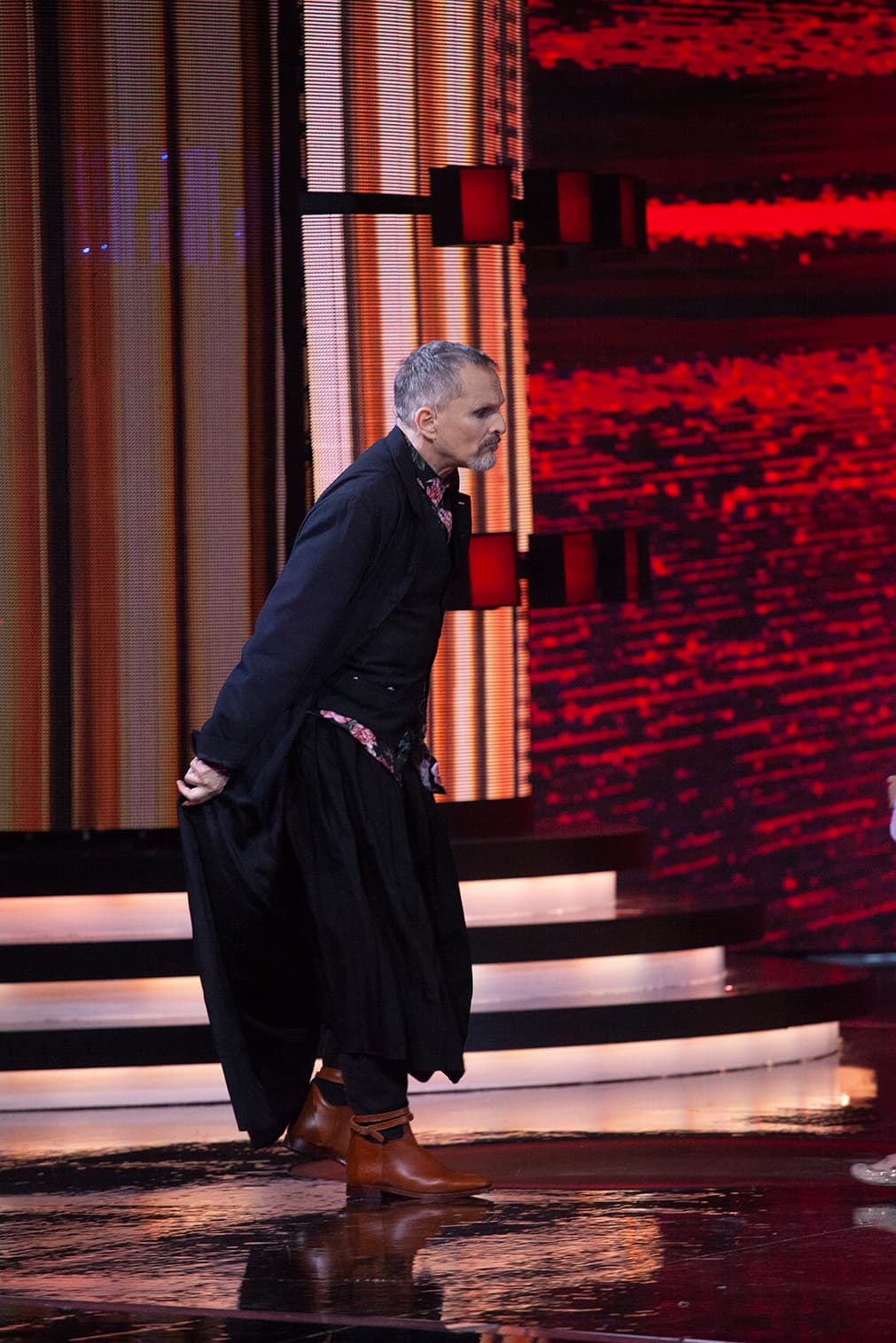 Nada como el estilo de Bosé para este fascinante show.