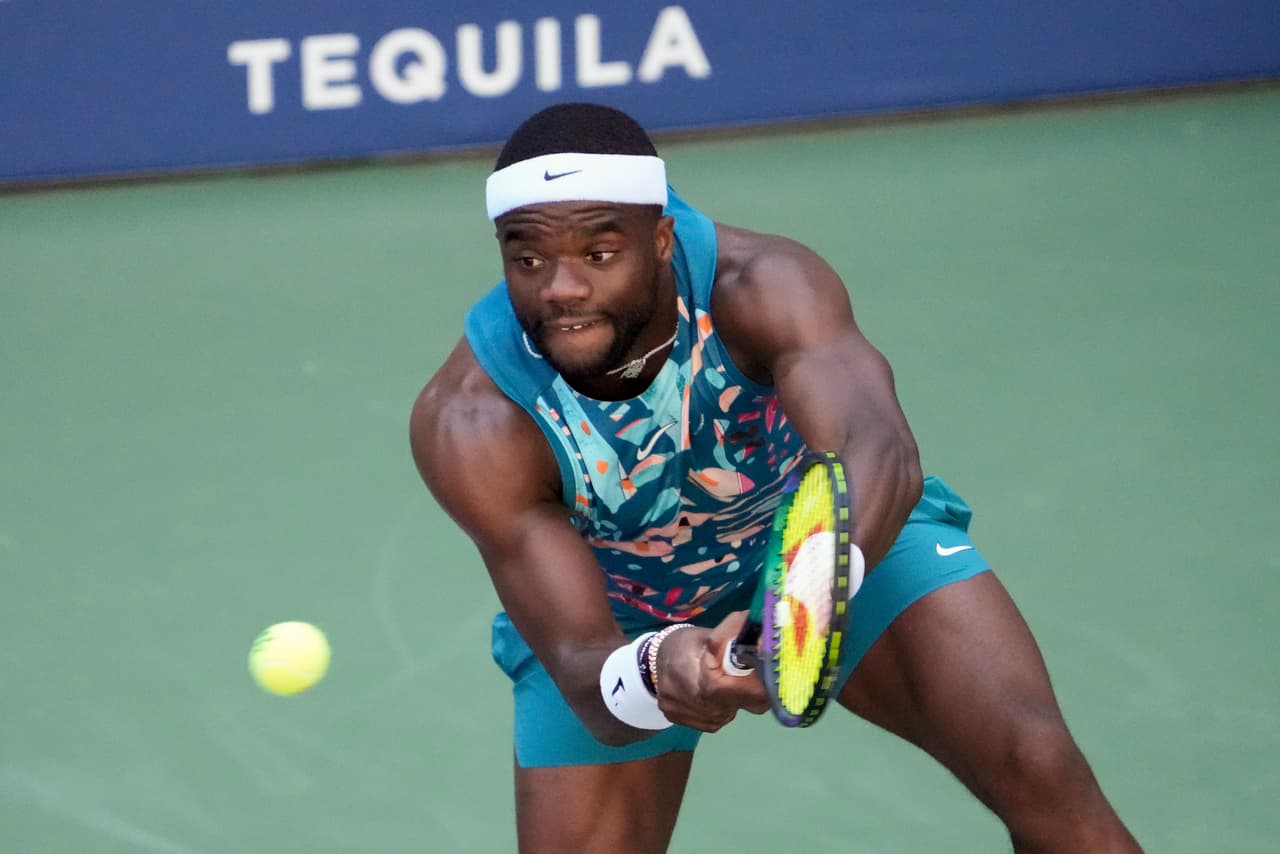 El estadounidense Frances Tiafoe tuvo que emplearse a fondo para derrotar 4-6, 6-2, 6-3, 7-6 (6) al francés Adrian Mannarino.