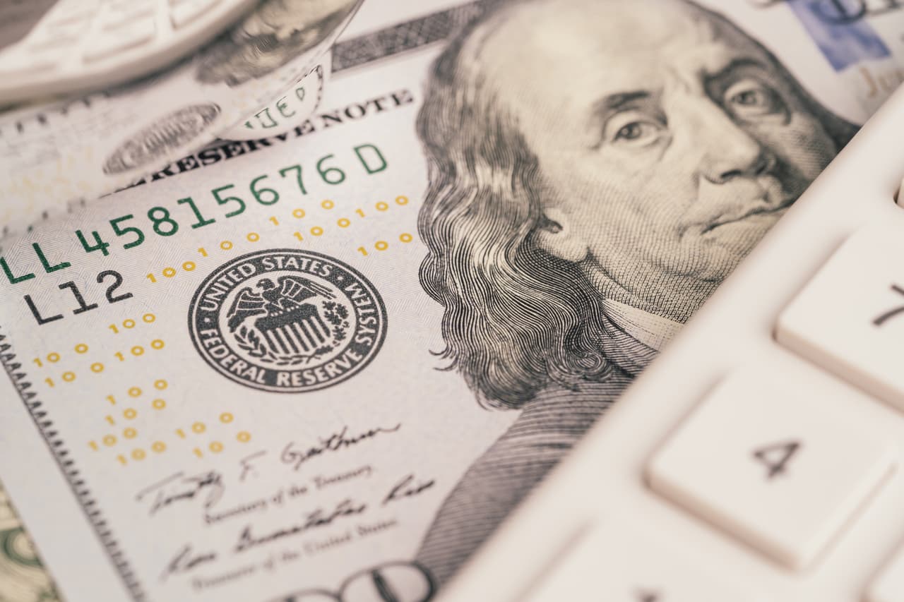 El crédito por cada hijo entre los siete y 17 años será de $3,000. En este caso, el aumento es más sustancial en el caso del hijo dependiente de 17 años, pues los de esa edad en específico han recibido hasta ahora un crédito CTC de $500.
<br>
<br>Los hijos dependientes de 18 años o más —que ahora sí serán considerados para el crédito bajo el paquete de estímulo—recibirán un monto menor por este crédito CTC: $500.