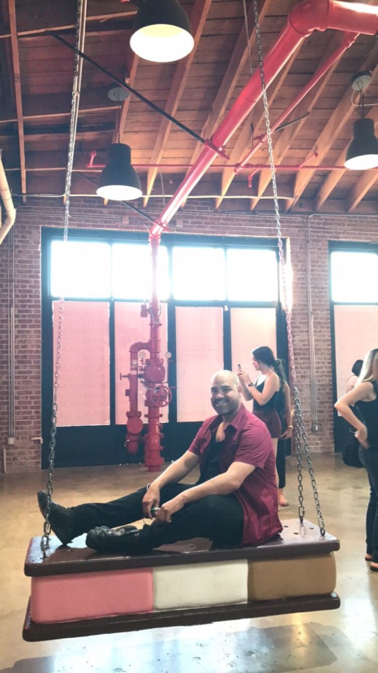 El locutor de 'El Bueno, La Mala y El Feo' estuvo en el museo más importante acerca de helados en el mundo.