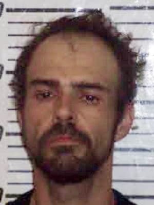 Sonny Wayne Cutts, de 39 años, fue detenido por intentar vender sustancias ilegales.