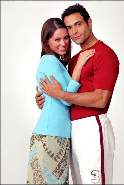 Gracias a su participación en "Alegrijes y Rebujos", ganó un premio TVyNovelas a la mejor actriz revelación.