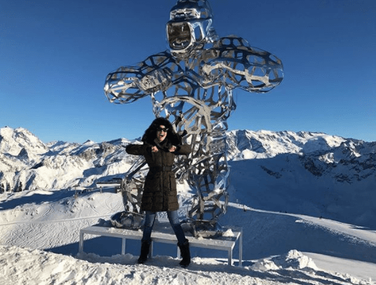 Aunque con tanta ropa está irreconocible, Ana nos envió desde ahí un grito de Feliz Navidad.