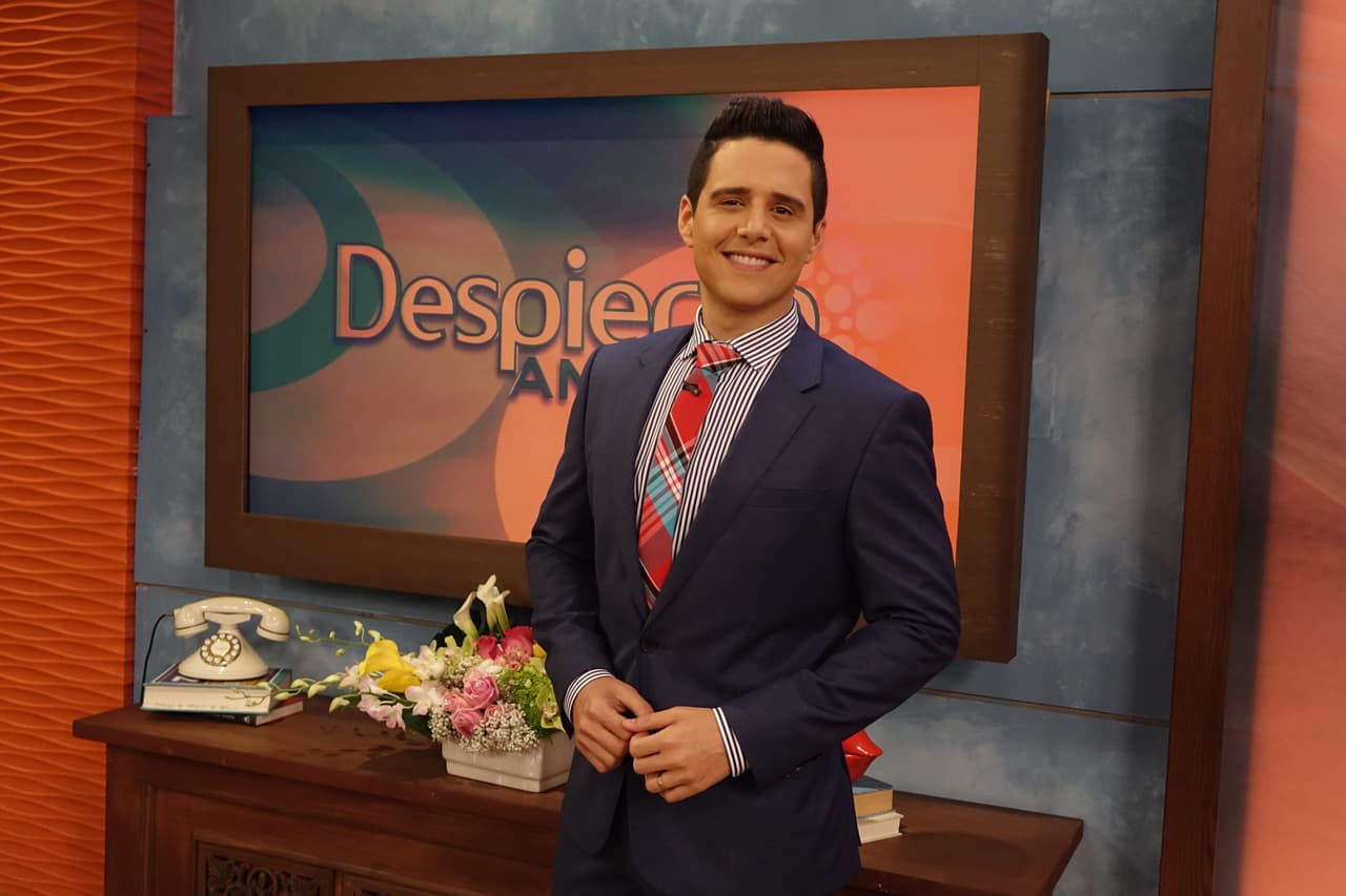 "Dios le da sus batallas más difíciles a sus soldado más fuertes @KarlaMartinezTV TQM", dijo Alejandro Chabán.